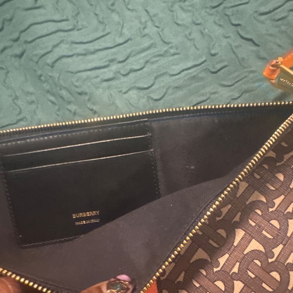 Burberry - Picture 2 of 2